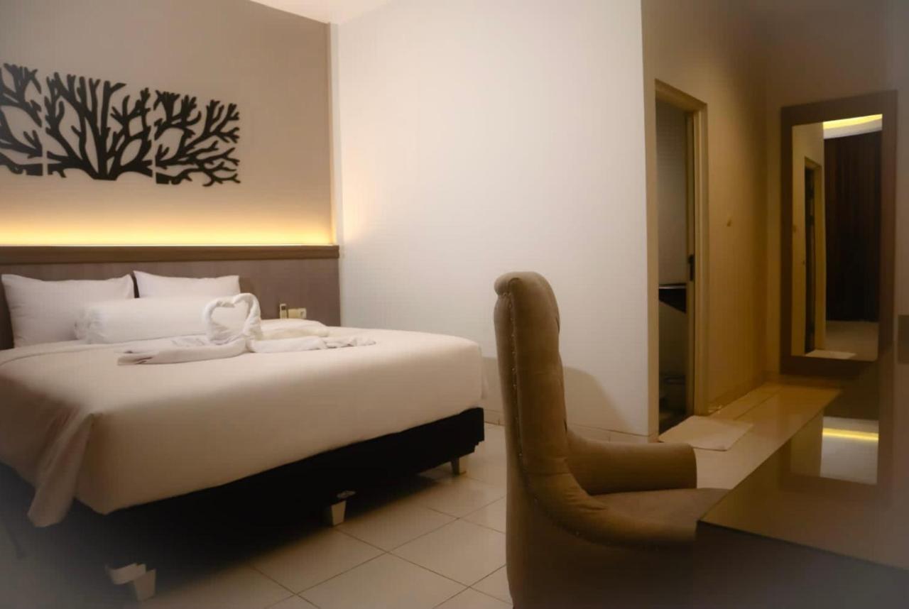 Front One Resort Indraloka Temanggung Eksteriør billede