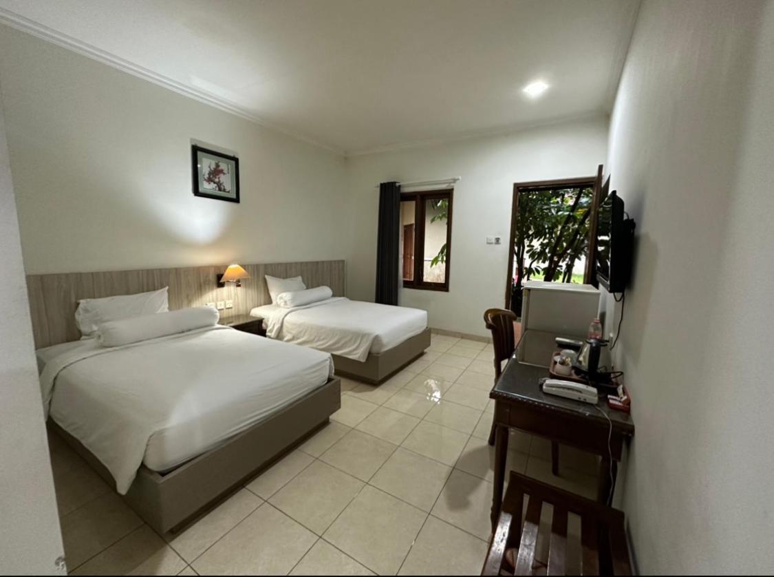 Front One Resort Indraloka Temanggung Eksteriør billede