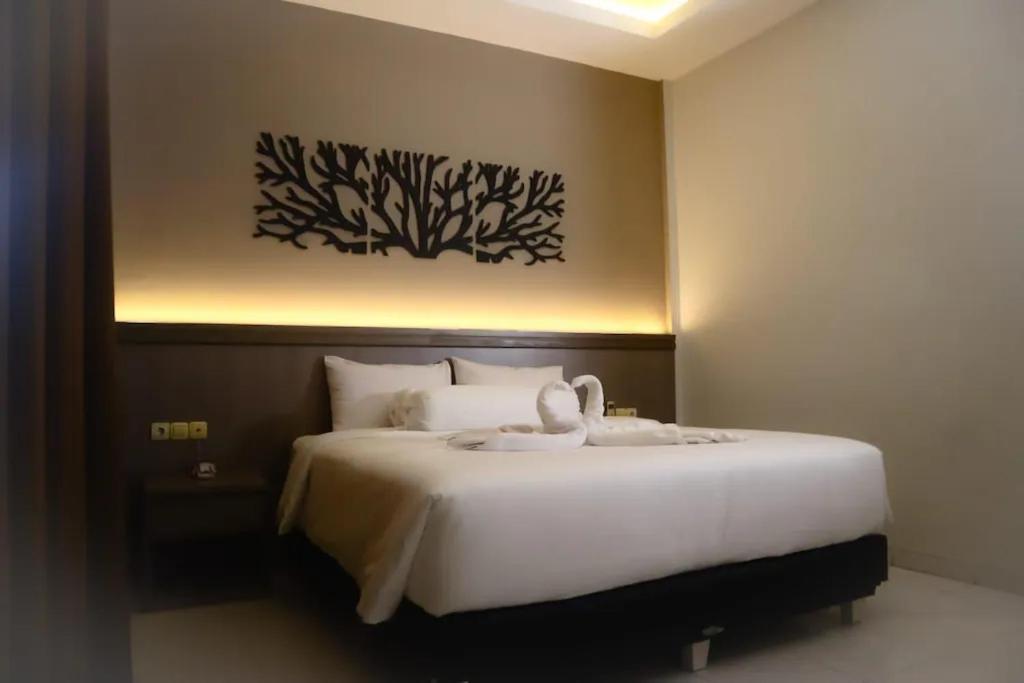 Front One Resort Indraloka Temanggung Eksteriør billede